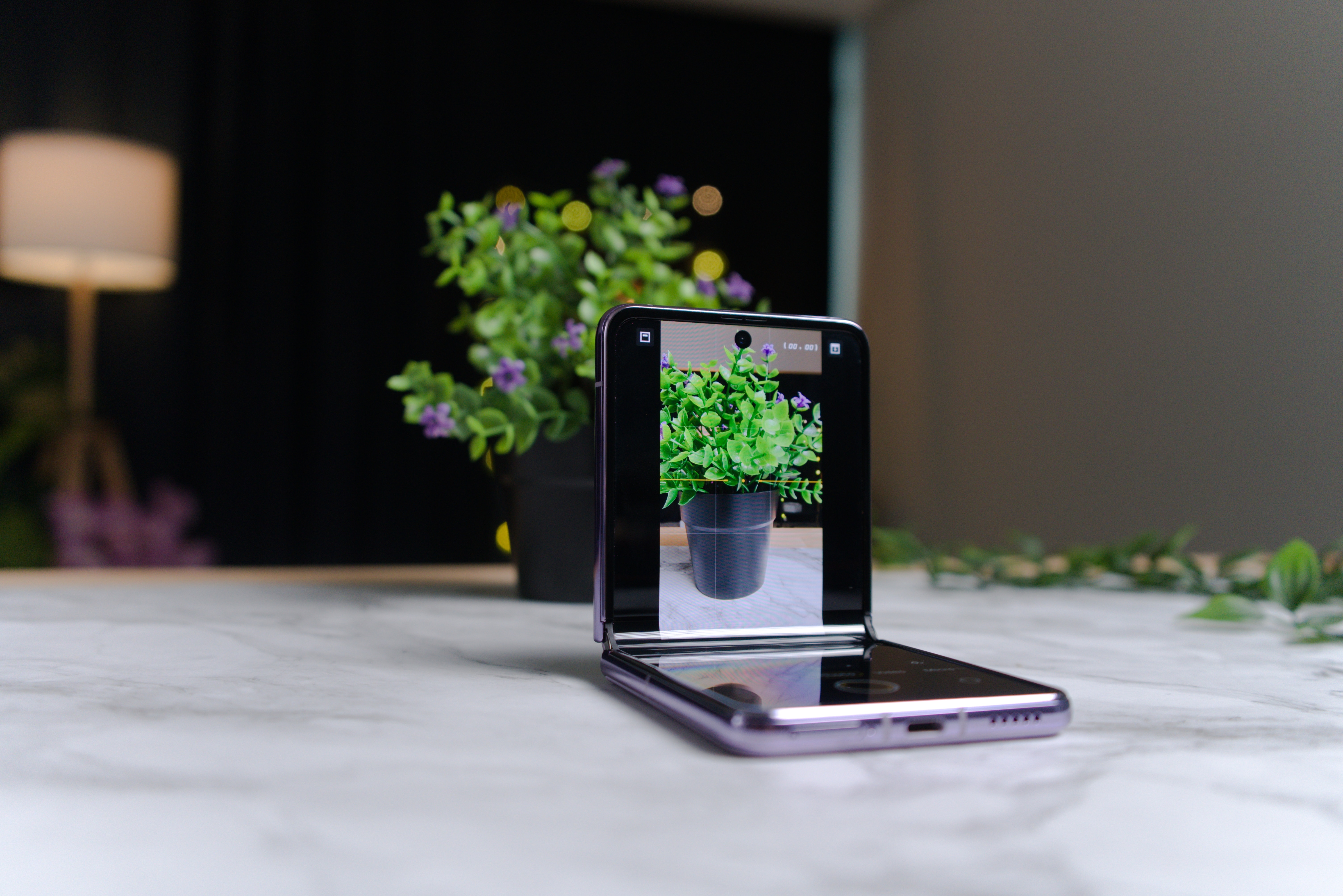 В России резко вырос спрос на складные смартфоны