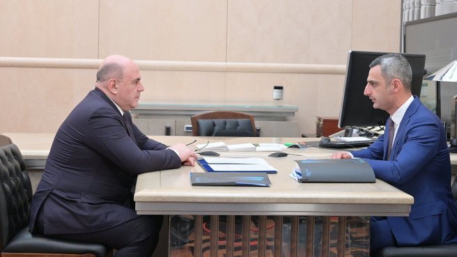 Мишустин заявил, что малый и средний бизнес в РФ не нуждается в гиперопеке властей